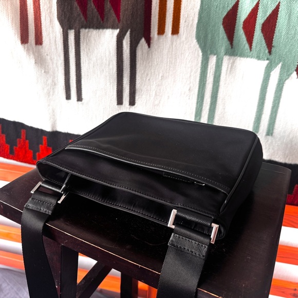 Prada Re-Nylon and Saffiano leather shoulder bag - Picture 7 of 13